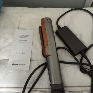 Dyson Airstraight dryer